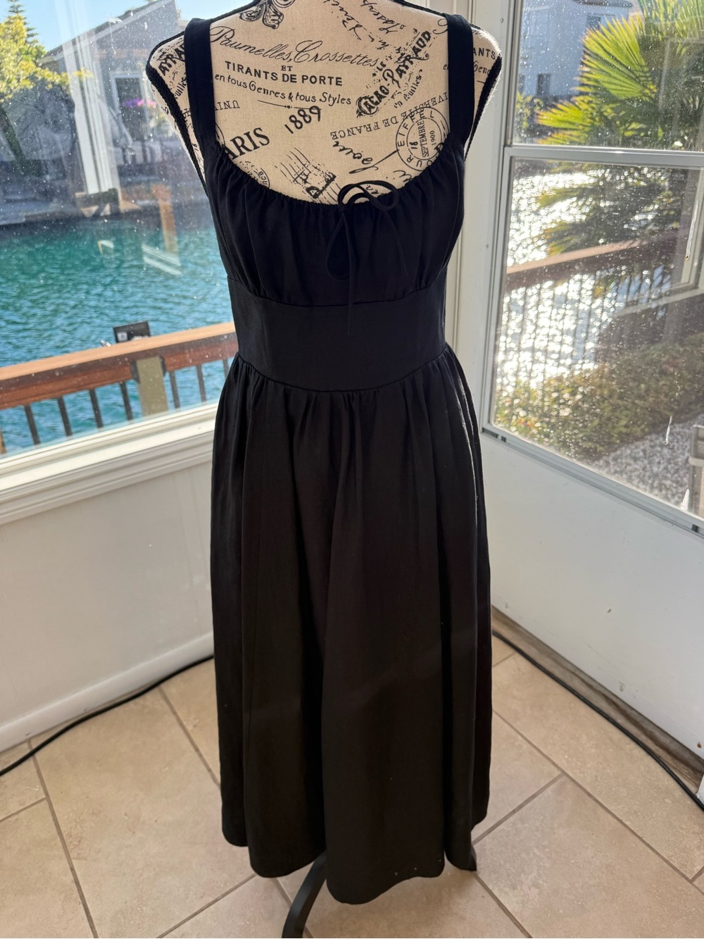 Aritzia Wilfred Black Linen Sleeveless Midi Dress